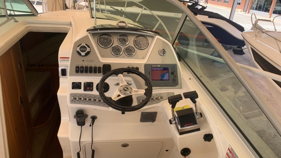 Sea Ray Sundancer 305 preowned for sale