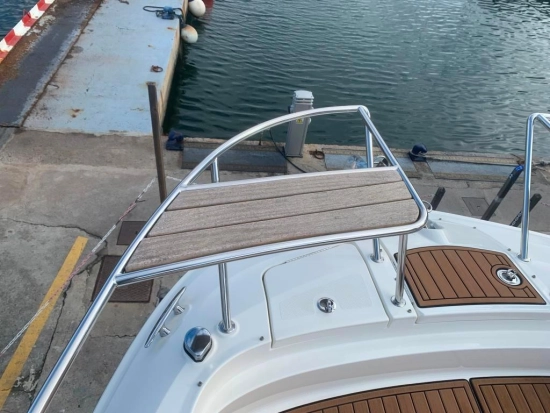 Sea Ray Sundancer 320 preowned for sale