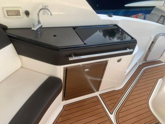 Sea Ray Sundancer 320 preowned for sale