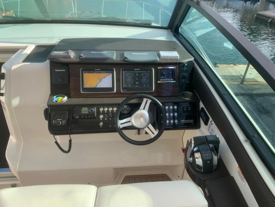 Sea Ray Sundancer 320 preowned for sale