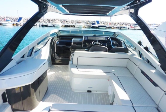 Fairline F Line 33 d’occasion à vendre