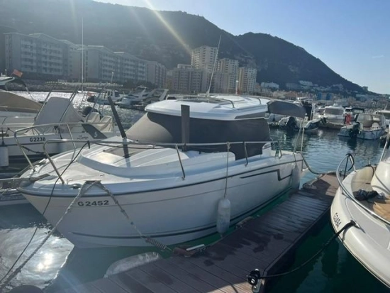 Jeanneau Merry Fisher 695 preowned for sale