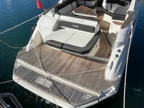 Sea Ray Sundancer 320 preowned for sale