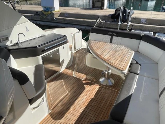 Sea Ray Sundancer 320 preowned for sale