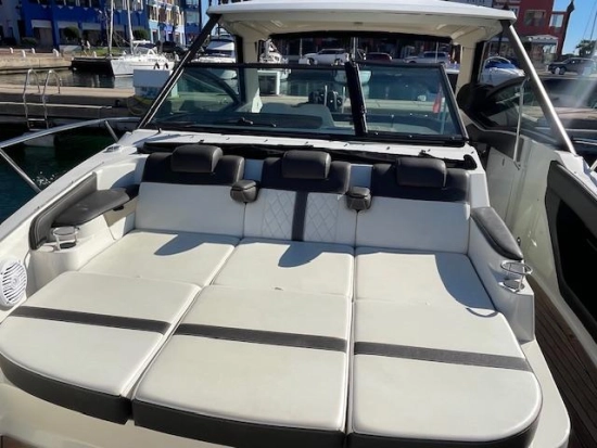 Sea Ray Sundancer 320 preowned for sale