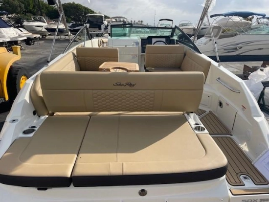 Sea Ray SDX 250 brand new for sale