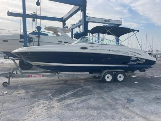 Sea Ray Sundeck 270 preowned for sale