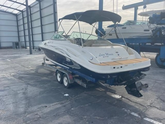 Sea Ray Sundeck 270 preowned for sale