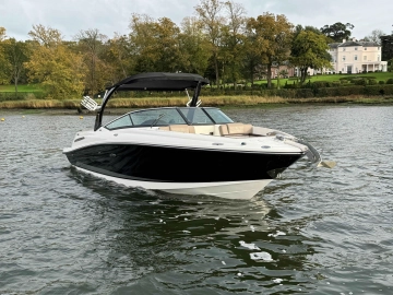 Sea Ray SLX 250 preowned for sale