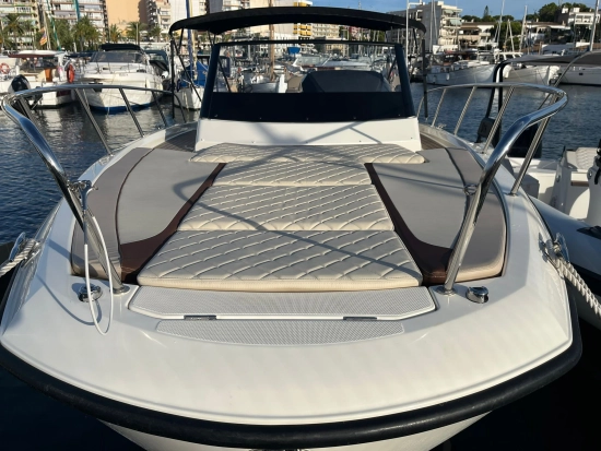 Quicksilver Sundeck Activ 875 preowned for sale