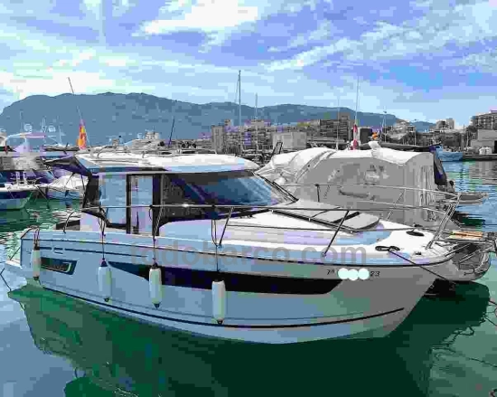 Jeanneau Merry Fisher 895 preowned for sale