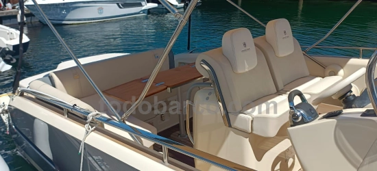 Invictus Yacht 280 Gt preowned for sale