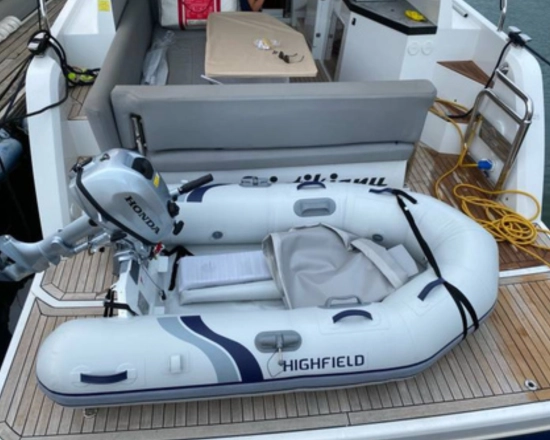 Sealine S330 preowned for sale