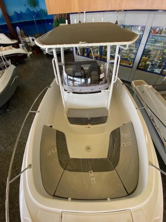 Jeanneau Cap Camarat 6.5 CC brand new for sale