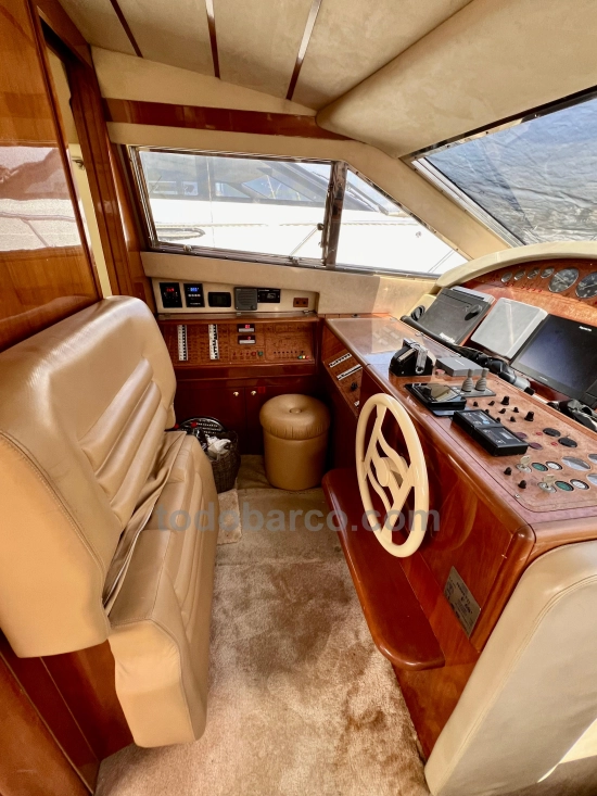 Ferretti 68 d’occasion à vendre