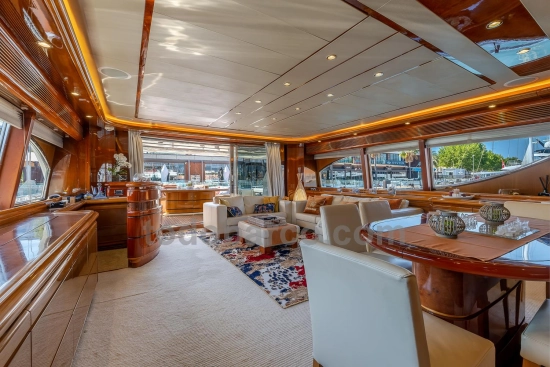 Ferretti Custom Line 94 d’occasion à vendre