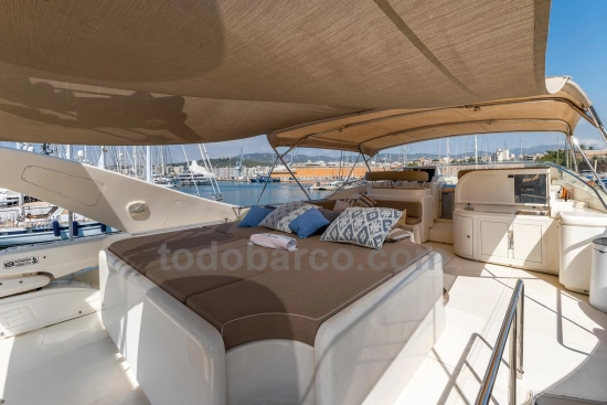 Ferretti Custom Line 94 d’occasion à vendre