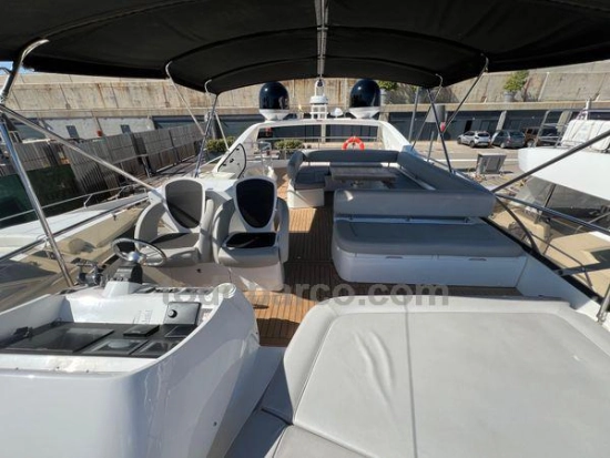 Sunseeker Manhattan 70 d’occasion à vendre