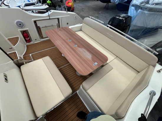 Quicksilver Sundeck 875 preowned for sale