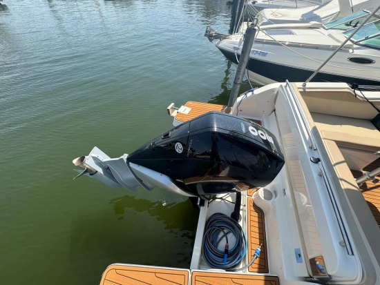 Quicksilver Sundeck 875 preowned for sale