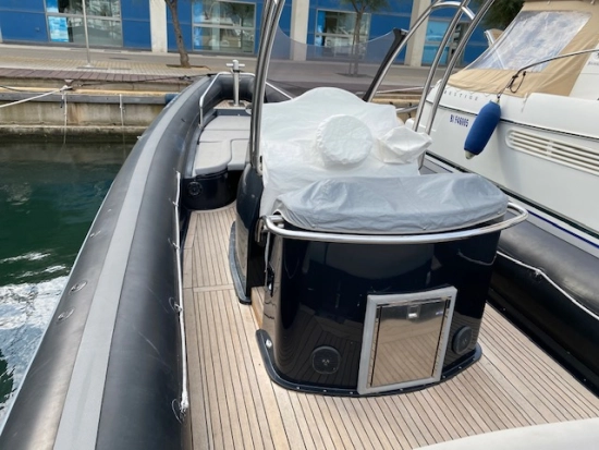 SeaWater Smeraldo 320 preowned for sale