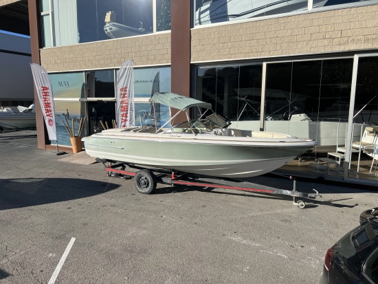 Chris Craft LAUNCH 22 LH preowned for sale