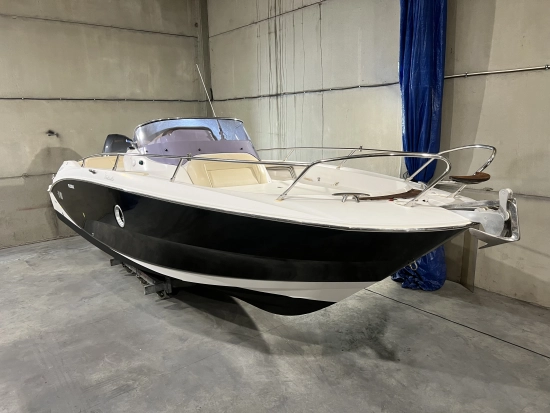 Sessa Marine Key Largo 27 preowned for sale