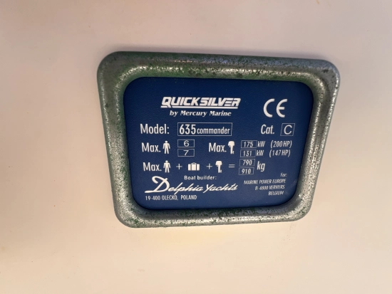 Quicksilver 635 preowned for sale