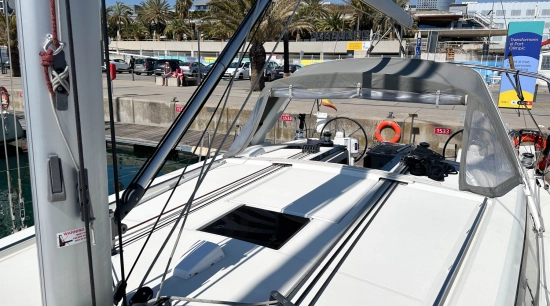 Beneteau Oceanis 45 preowned for sale