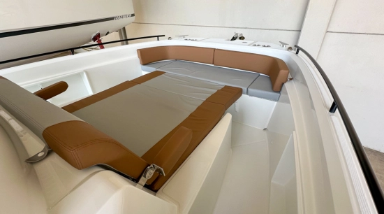 Beneteau Flyer 9 SPACEdeck brand new for sale