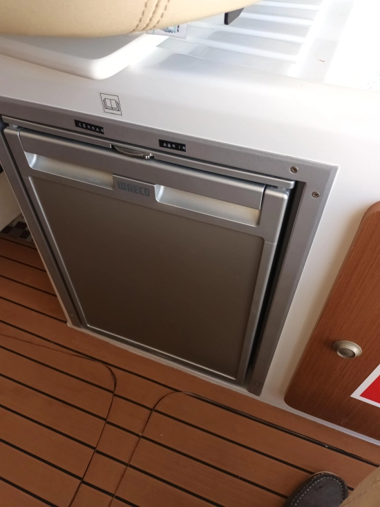 Beneteau Antares 780 gebraucht zum verkauf