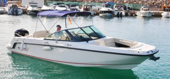 Boston Whaler 230 Vantage d’occasion à vendre