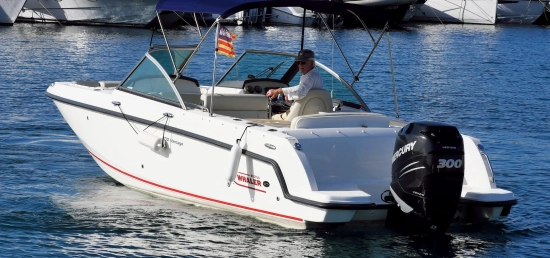 Boston Whaler 230 Vantage d’occasion à vendre