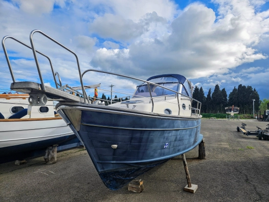 Mimi LIBECCIO 25 CABIN preowned for sale
