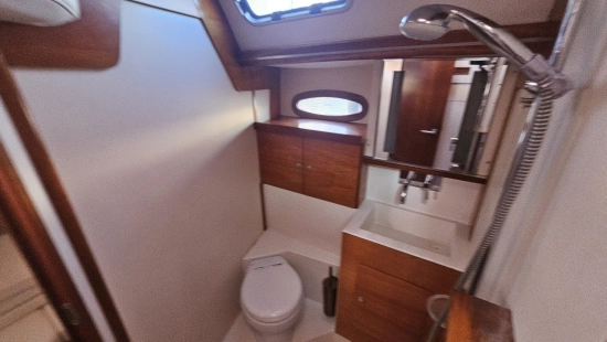 Hanse 531 E WHITE NIGHT preowned for sale