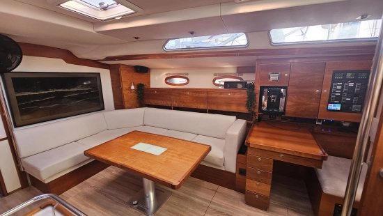 Hanse 531 E WHITE NIGHT preowned for sale