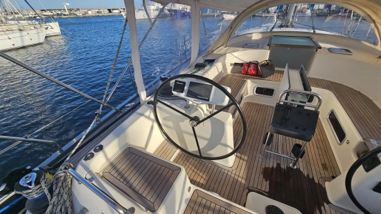 Hanse 531 E WHITE NIGHT preowned for sale