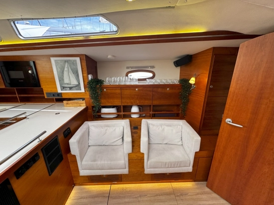 Hanse 531 E WHITE NIGHT preowned for sale