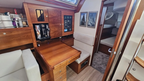 Hanse 531 E WHITE NIGHT preowned for sale