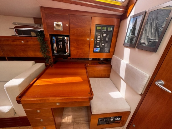 Hanse 531 E WHITE NIGHT preowned for sale