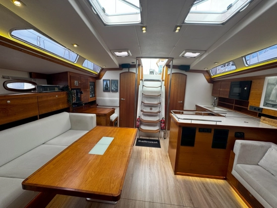 Hanse 531 E WHITE NIGHT preowned for sale