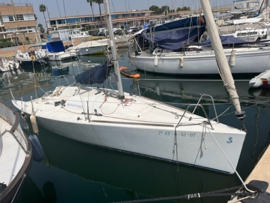 Beneteau PLATU 25 preowned for sale