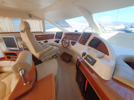 Azimut 58 preowned for sale