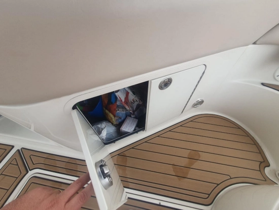 Sea Ray Sundeck 240 preowned for sale