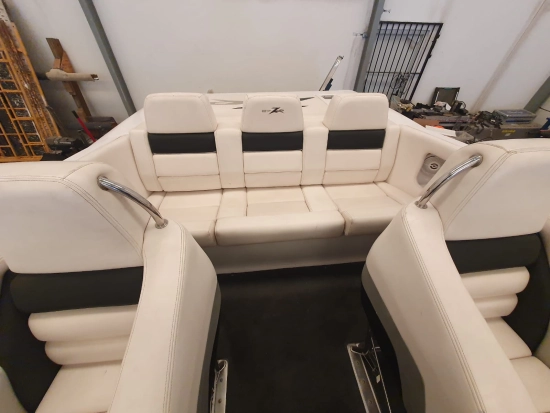 Donzi Marine 27 ZR preowned for sale