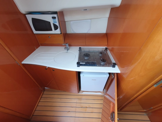 Jeanneau Prestige 34 preowned for sale