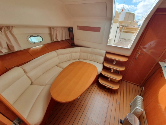 Jeanneau Prestige 34 preowned for sale