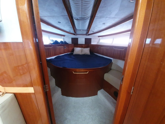 Galeon 385 HTS preowned for sale