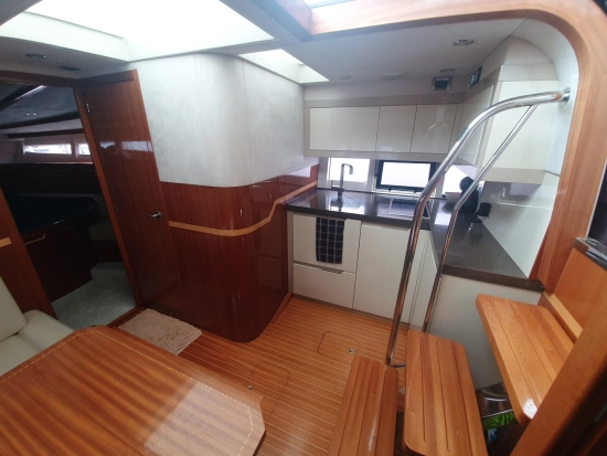 Galeon 385 HTS preowned for sale