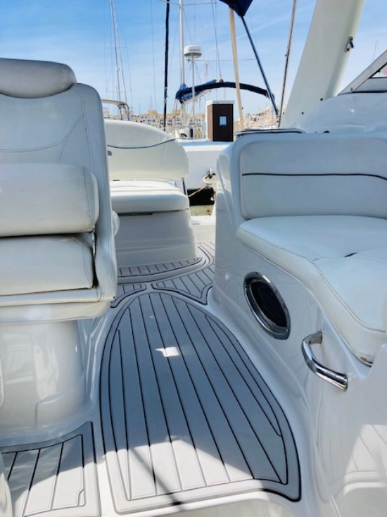 Crownline 270 CR preowned for sale